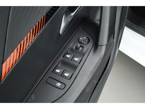 Peugeot 2008 1.2 PureTech Active | Apple CarPlay & Android Auto | Cruise Control | DAB | PDC+A | LED | Airco