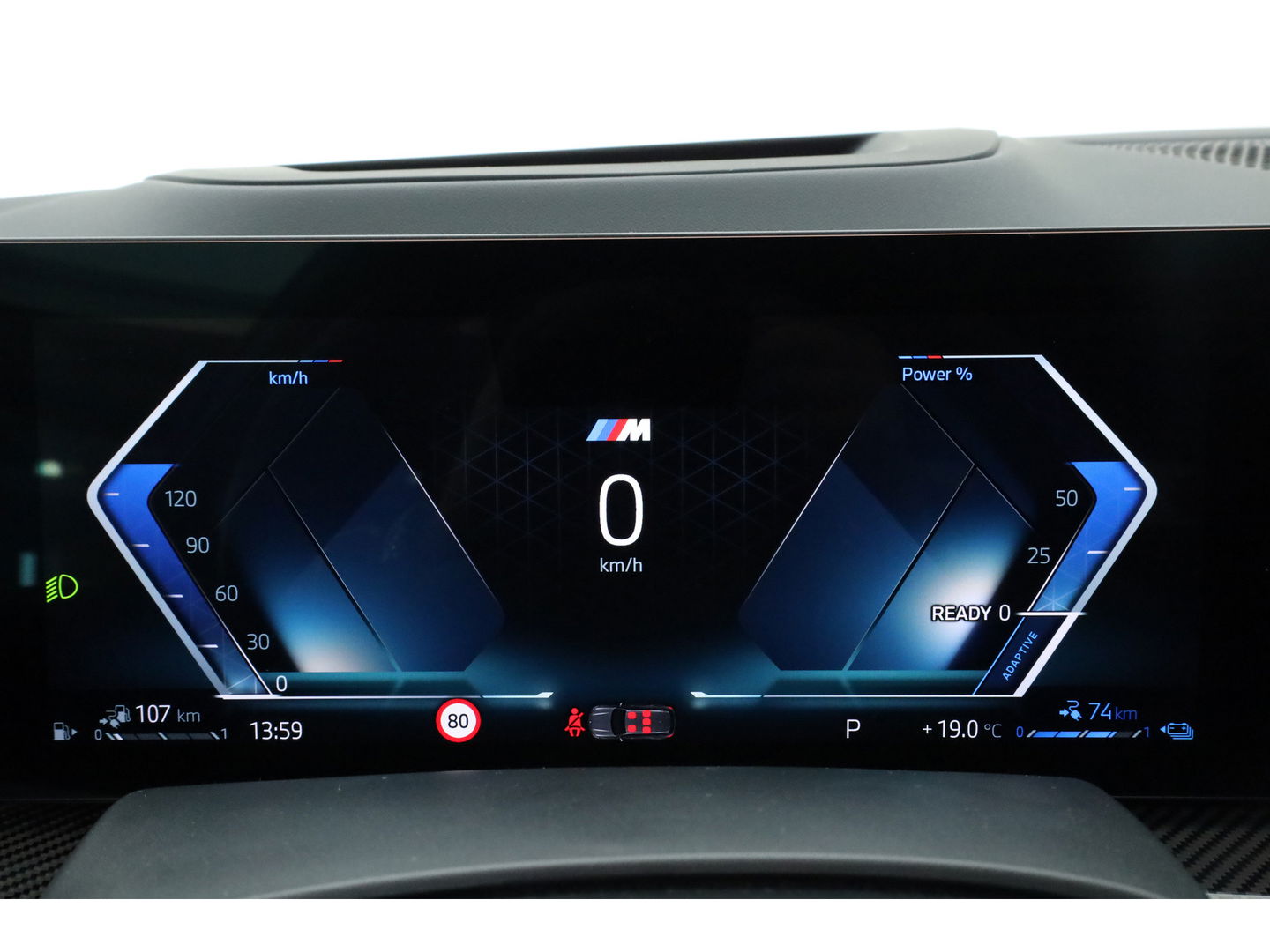 BMW X5 xDrive50e M Sport Frozen pure Grey | Skylounge | Soft Close | Achterasbesturing | 360cam | B&W Aduio | 22'' | Stoelvent. | Carbon | Luchtvering