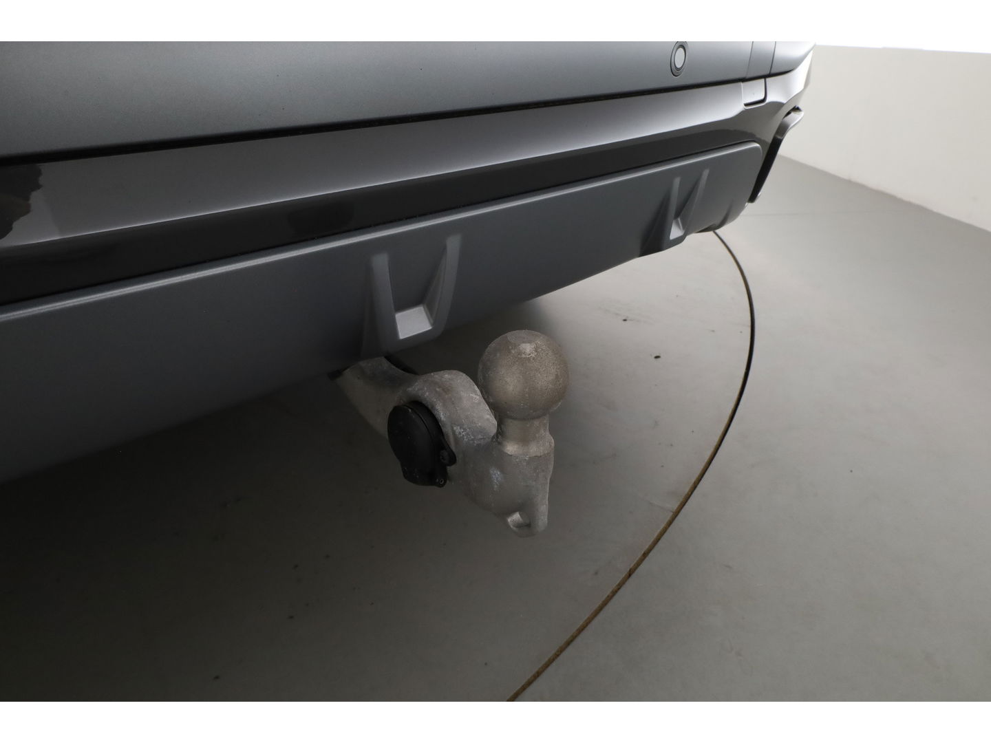 BMW X5 xDrive50e M Sport Frozen pure Grey | Skylounge | Soft Close | Achterasbesturing | 360cam | B&W Aduio | 22'' | Stoelvent. | Carbon | Luchtvering