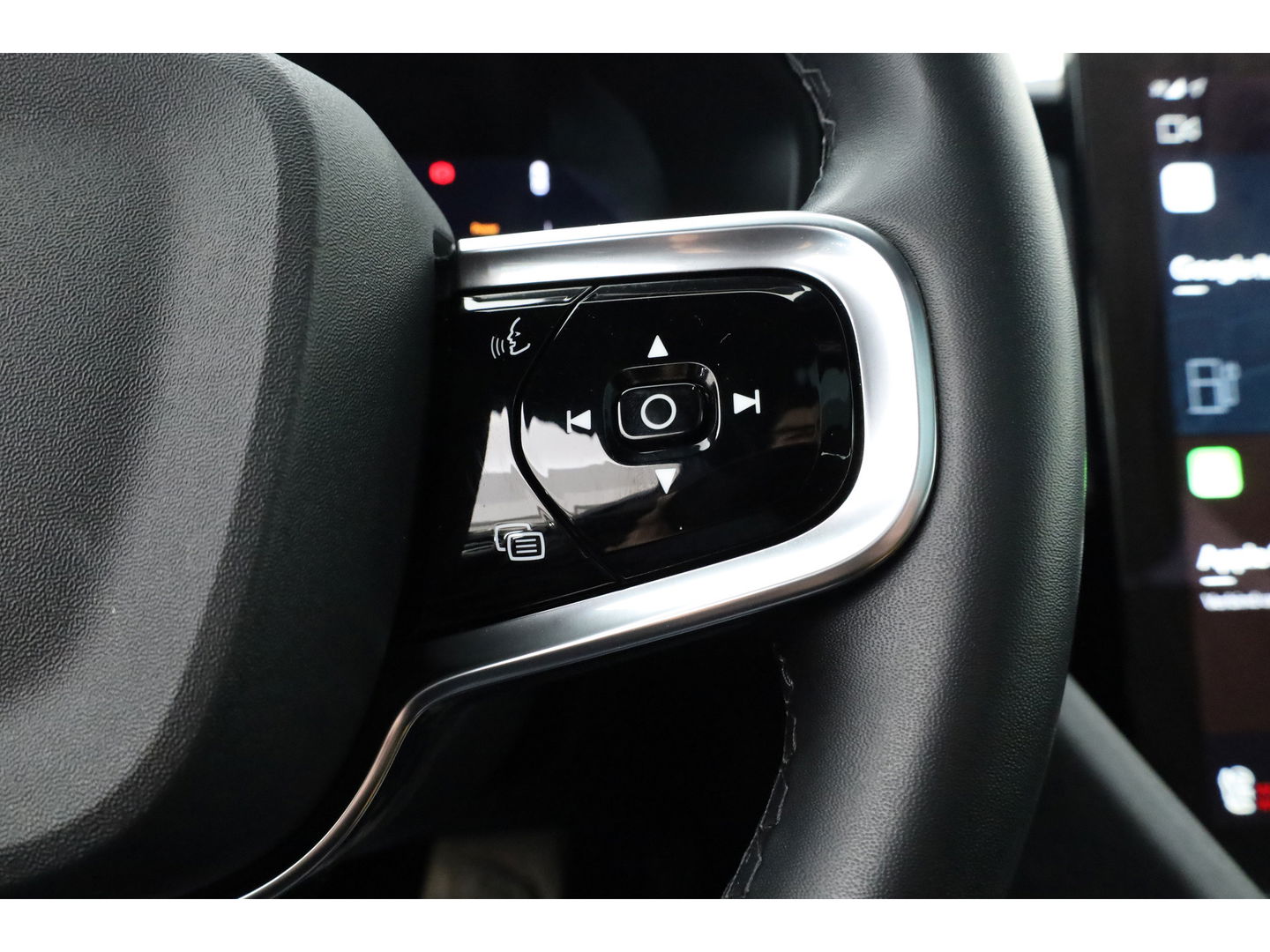 Polestar 2 Long Range Dual Motor Launch Edition 78kWh | SOH 92% | Pano | Elek. Trekhaak | 360cam | H&K Audio | 4x Stoelverw. | Elek. Stoelen | 20''