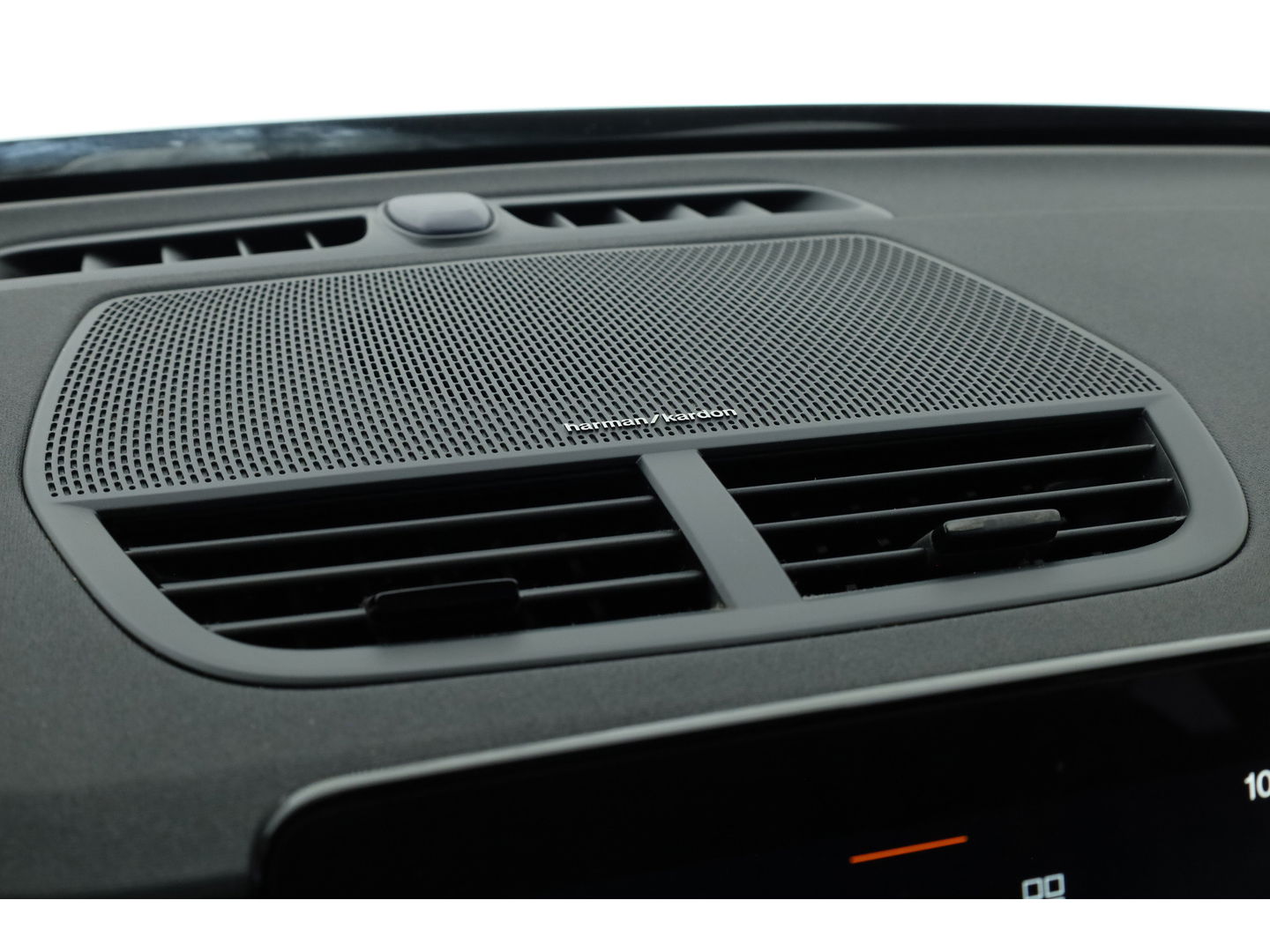 Polestar 2 Long Range Dual Motor Launch Edition 78kWh | SOH 92% | Pano | Elek. Trekhaak | 360cam | H&K Audio | 4x Stoelverw. | Elek. Stoelen | 20''