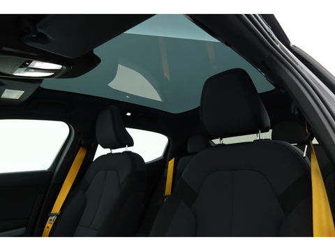 Polestar 2 Long Range Dual Motor Launch Edition 78kWh | SOH 92% | Pano | Elek. Trekhaak | 360cam | H&K Audio | 4x Stoelverw. | Elek. Stoelen | 20''