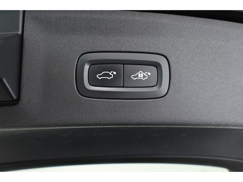 Polestar 2 Long Range Dual Motor Launch Edition 78kWh | SOH 92% | Pano | Elek. Trekhaak | 360cam | H&K Audio | 4x Stoelverw. | Elek. Stoelen | 20''