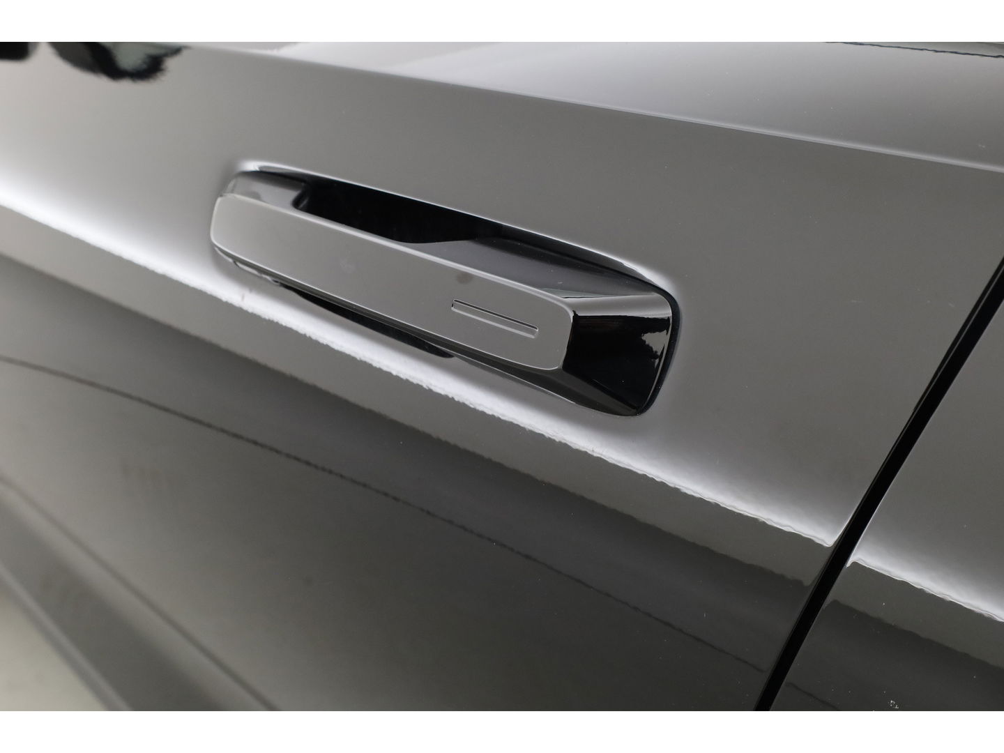 Polestar 2 Long Range Dual Motor Launch Edition 78kWh | SOH 92% | Pano | Elek. Trekhaak | 360cam | H&K Audio | 4x Stoelverw. | Elek. Stoelen | 20''