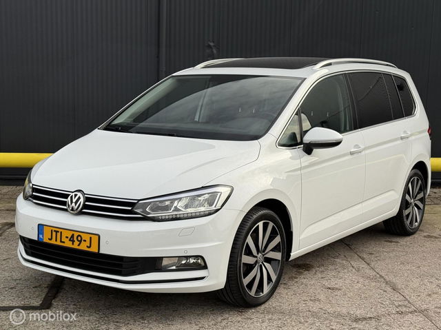 Volkswagen Touran - 1.4 TSI Highline ACC|AUTOMAAT|PANO