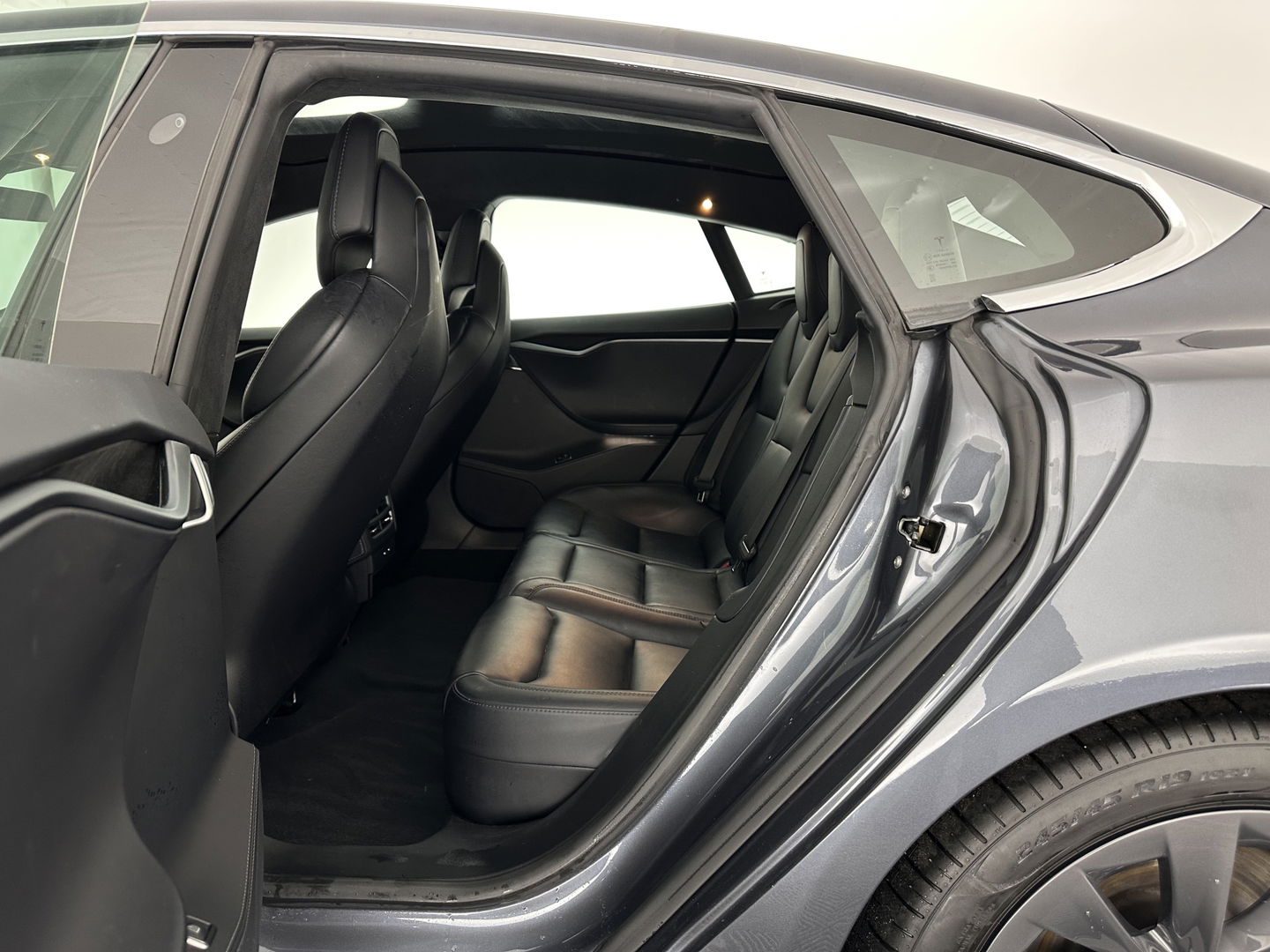 Tesla Model S 75D Base [ 3-Fase-17kW ] {SOH-85%} (INCL-BTW) Aut. *PANO-WINDOW | LEATHER | CCS-FASTLOADER | FULL-LED | NAVI-FULLMAP | KEYLESS | MEMORY-PACK | HEATED-COMFORTSEATS | DIGI-COCKPIT | CARBON-INLAY | AUTO-PILOT |  19"ALU*