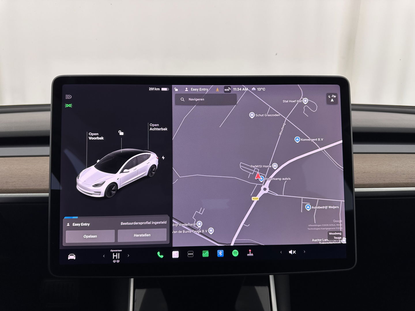 Tesla Model 3 Standard RWD Plus 60 kWh [ 3-Fase-11kW ] {SOH-97%} (INCL.BTW) Aut. *PANO | AUTO-PILOT | LEATHER | KEYLESS | FULL-LED | MEMORY-PACK | TOP-VIEW | DAB | CARPLAY | DIGI-COCKPIT | LANE-ASSIST | COMFORT-SEATS | 18"ALU*