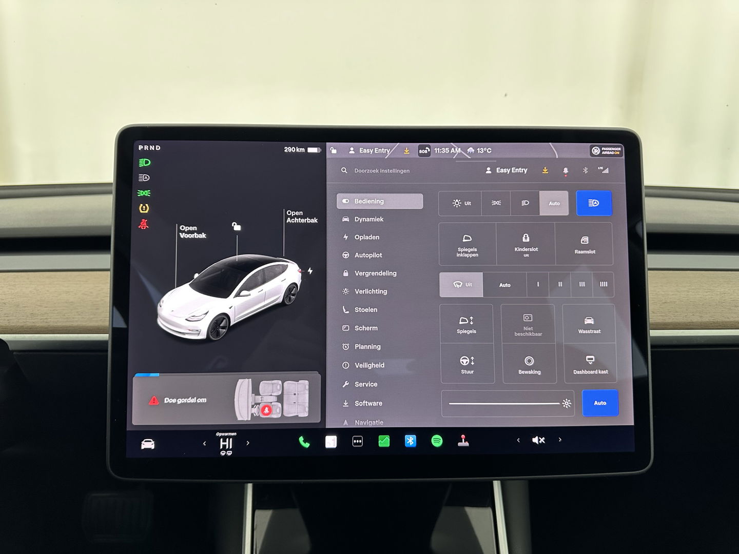 Tesla Model 3 Standard RWD Plus 60 kWh [ 3-Fase-11kW ] {SOH-97%} (INCL.BTW) Aut. *PANO | AUTO-PILOT | LEATHER | KEYLESS | FULL-LED | MEMORY-PACK | TOP-VIEW | DAB | CARPLAY | DIGI-COCKPIT | LANE-ASSIST | COMFORT-SEATS | 18"ALU*