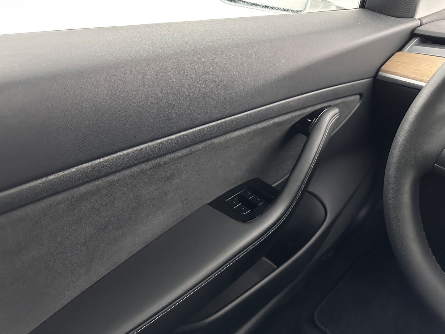 Tesla Model 3 Standard RWD Plus 60 kWh [ 3-Fase-11kW ] {SOH-97%} (INCL.BTW) Aut. *PANO | AUTO-PILOT | LEATHER | KEYLESS | FULL-LED | MEMORY-PACK | TOP-VIEW | DAB | CARPLAY | DIGI-COCKPIT | LANE-ASSIST | COMFORT-SEATS | 18"ALU*