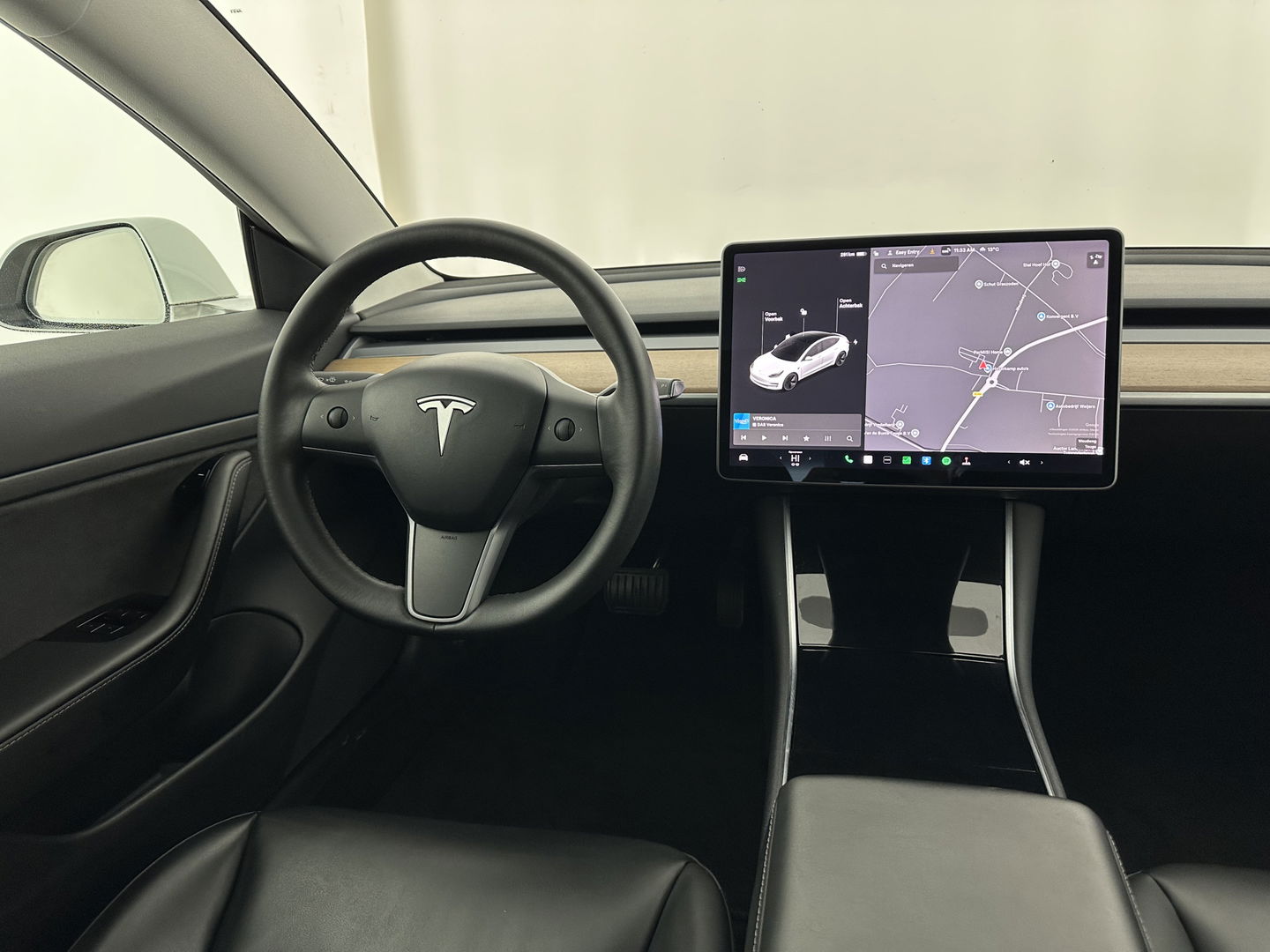 Tesla Model 3 Standard RWD Plus 60 kWh [ 3-Fase-11kW ] {SOH-97%} (INCL.BTW) Aut. *PANO | AUTO-PILOT | LEATHER | KEYLESS | FULL-LED | MEMORY-PACK | TOP-VIEW | DAB | CARPLAY | DIGI-COCKPIT | LANE-ASSIST | COMFORT-SEATS | 18"ALU*
