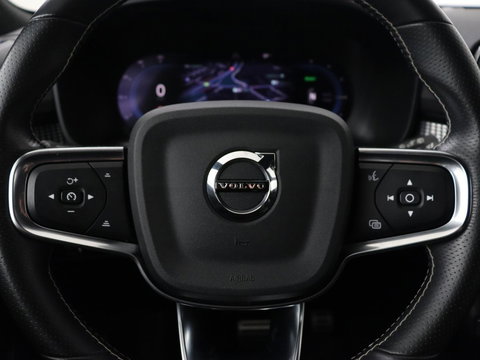 Volvo XC40 Recharge P8 AWD R Design | Stoel & stuurverwarming | Harman/Kardon | Adaptive cruise | Carplay | Navigatie | Keyless | Leder/Alcantara | Parkeerhulp | Full LED