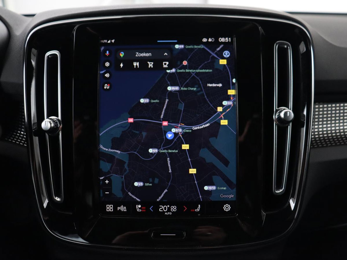 Volvo XC40 Recharge P8 AWD R Design | Stoel & stuurverwarming | Harman/Kardon | Adaptive cruise | Carplay | Navigatie | Keyless | Leder/Alcantara | Parkeerhulp | Full LED