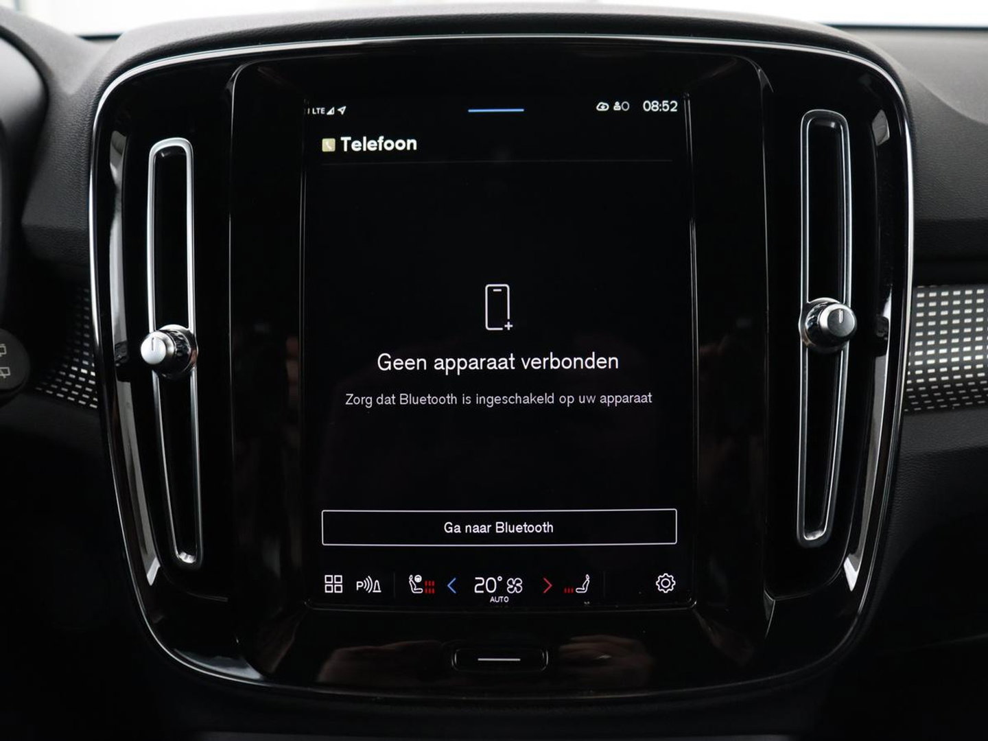 Volvo XC40 Recharge P8 AWD R Design | Stoel & stuurverwarming | Harman/Kardon | Adaptive cruise | Carplay | Navigatie | Keyless | Leder/Alcantara | Parkeerhulp | Full LED