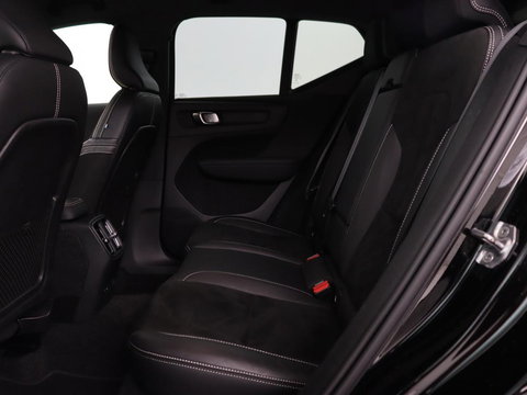 Volvo XC40 Recharge P8 AWD R Design | Stoel & stuurverwarming | Harman/Kardon | Adaptive cruise | Carplay | Navigatie | Keyless | Leder/Alcantara | Parkeerhulp | Full LED