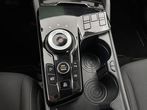 Kia Sportage 1.6 T-GDi Plug-in Hybrid AWD DynamicLine (INCL-BTW)  Aut.*FULL-LED | ADAPTIVE-CRUISE | WIDE-SCREEN-DIGI-COCKPIT | NAVI-FULLMAP | DAB | COMFORT-SEATS | ECC | SHIFT-PADDLES | CAMERA | PDC | CARPLAY | 19''ALU*