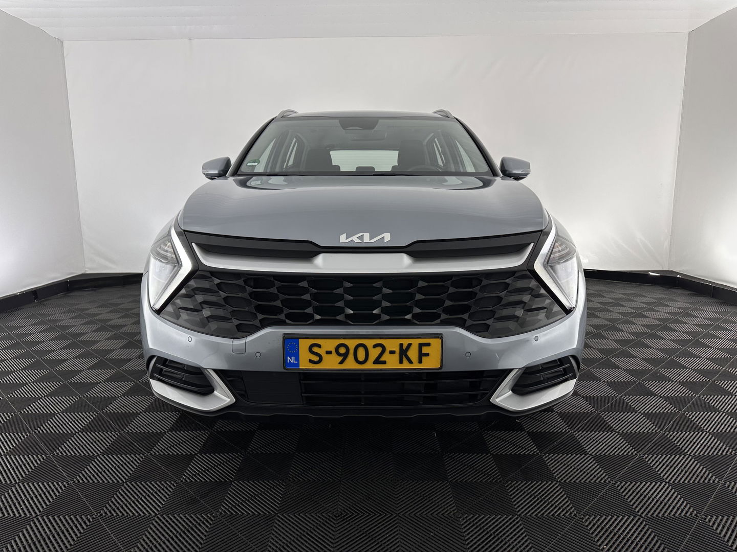 Kia Sportage 1.6 T-GDi Plug-in Hybrid AWD DynamicLine (INCL-BTW)  Aut.*FULL-LED | ADAPTIVE-CRUISE | WIDE-SCREEN-DIGI-COCKPIT | NAVI-FULLMAP | DAB | COMFORT-SEATS | ECC | SHIFT-PADDLES | CAMERA | PDC | CARPLAY | 19''ALU*