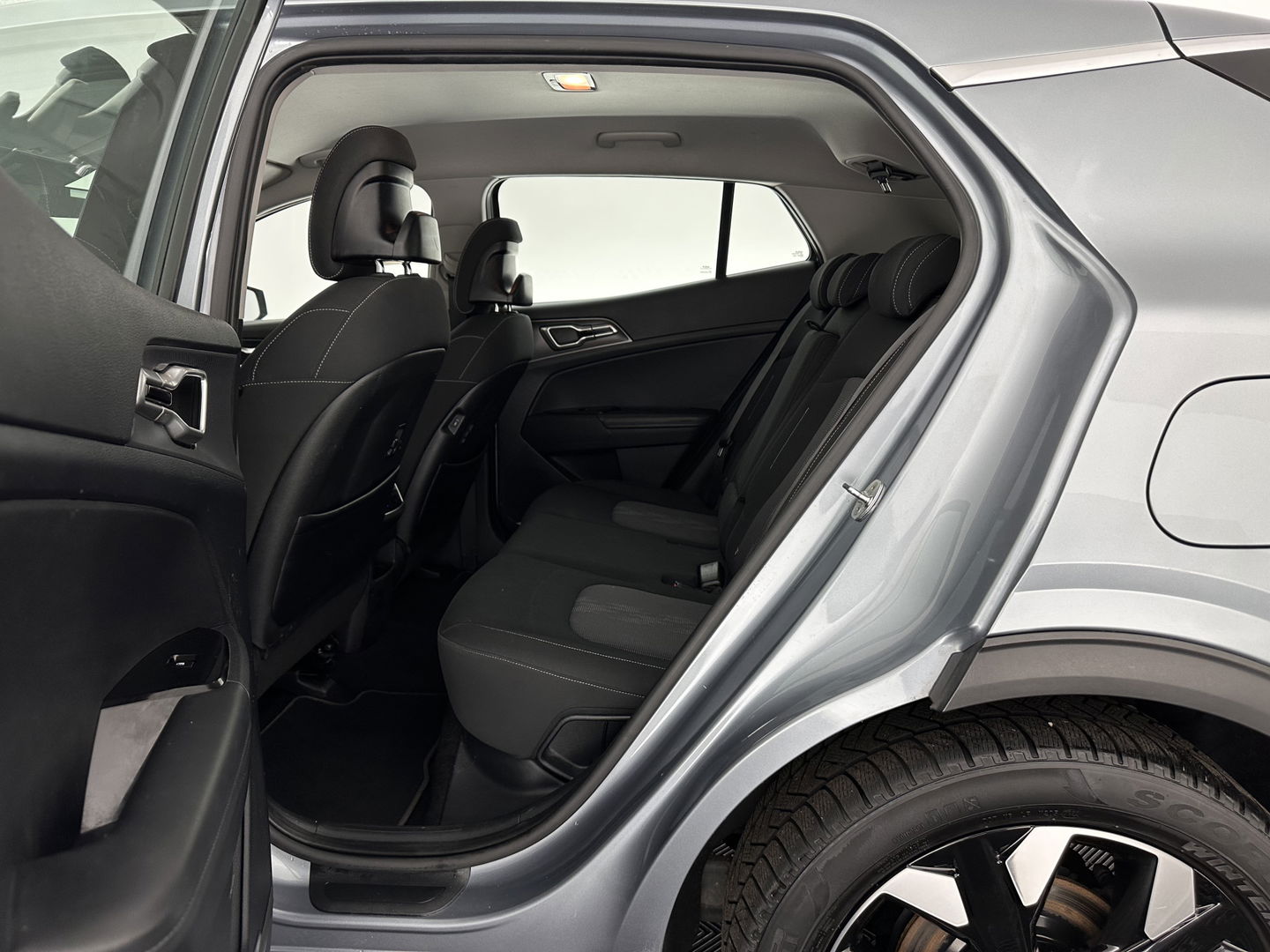 Kia Sportage 1.6 T-GDi Plug-in Hybrid AWD DynamicLine (INCL-BTW)  Aut.*FULL-LED | ADAPTIVE-CRUISE | WIDE-SCREEN-DIGI-COCKPIT | NAVI-FULLMAP | DAB | COMFORT-SEATS | ECC | SHIFT-PADDLES | CAMERA | PDC | CARPLAY | 19''ALU*