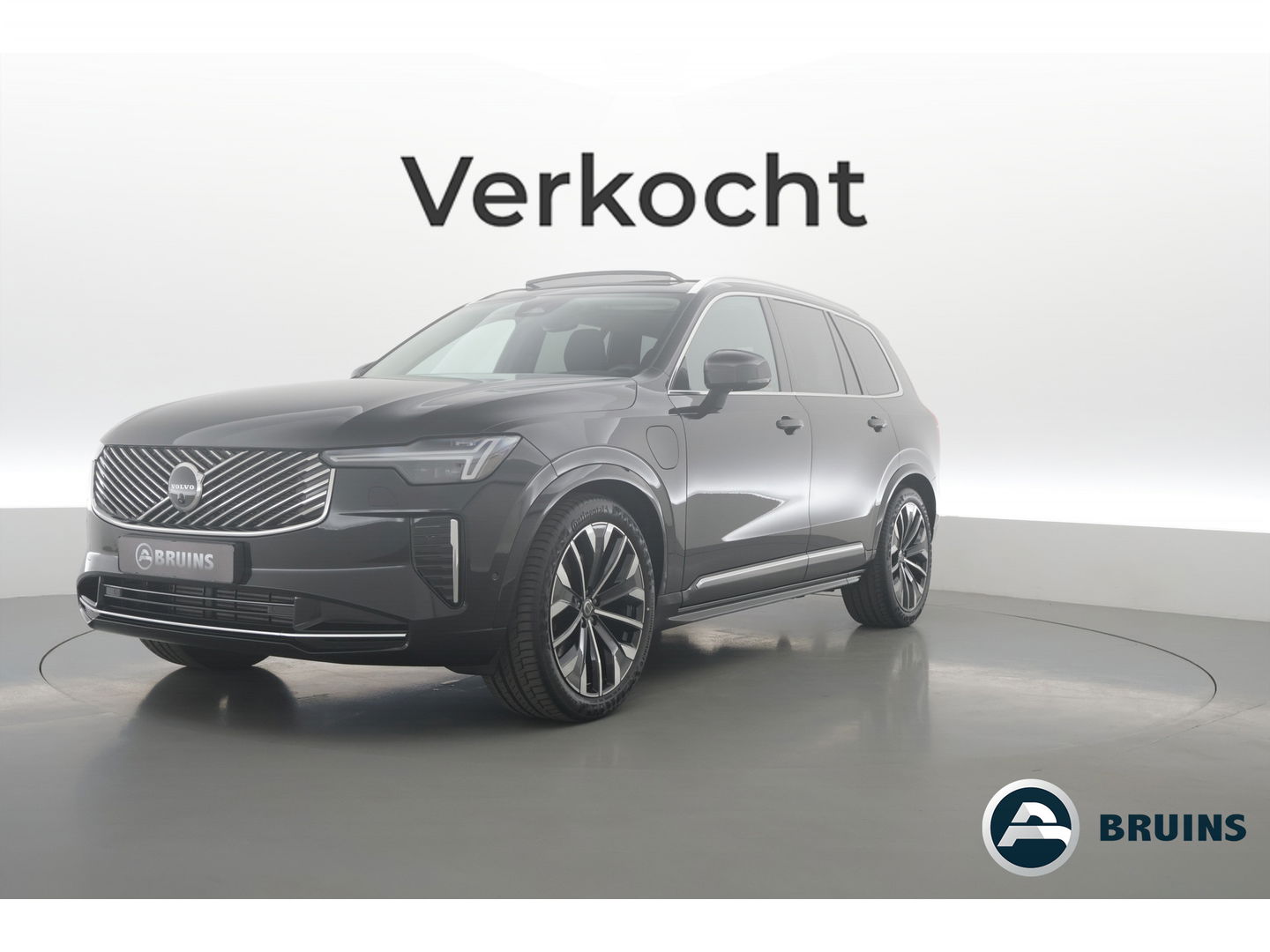 Volvo XC90 2.0 T8 Plug-in hybrid AWD Plus Bright | Luchtvering | Trekhaak | Pano | 360 Cam | ACC | Blis | H&K Audio |