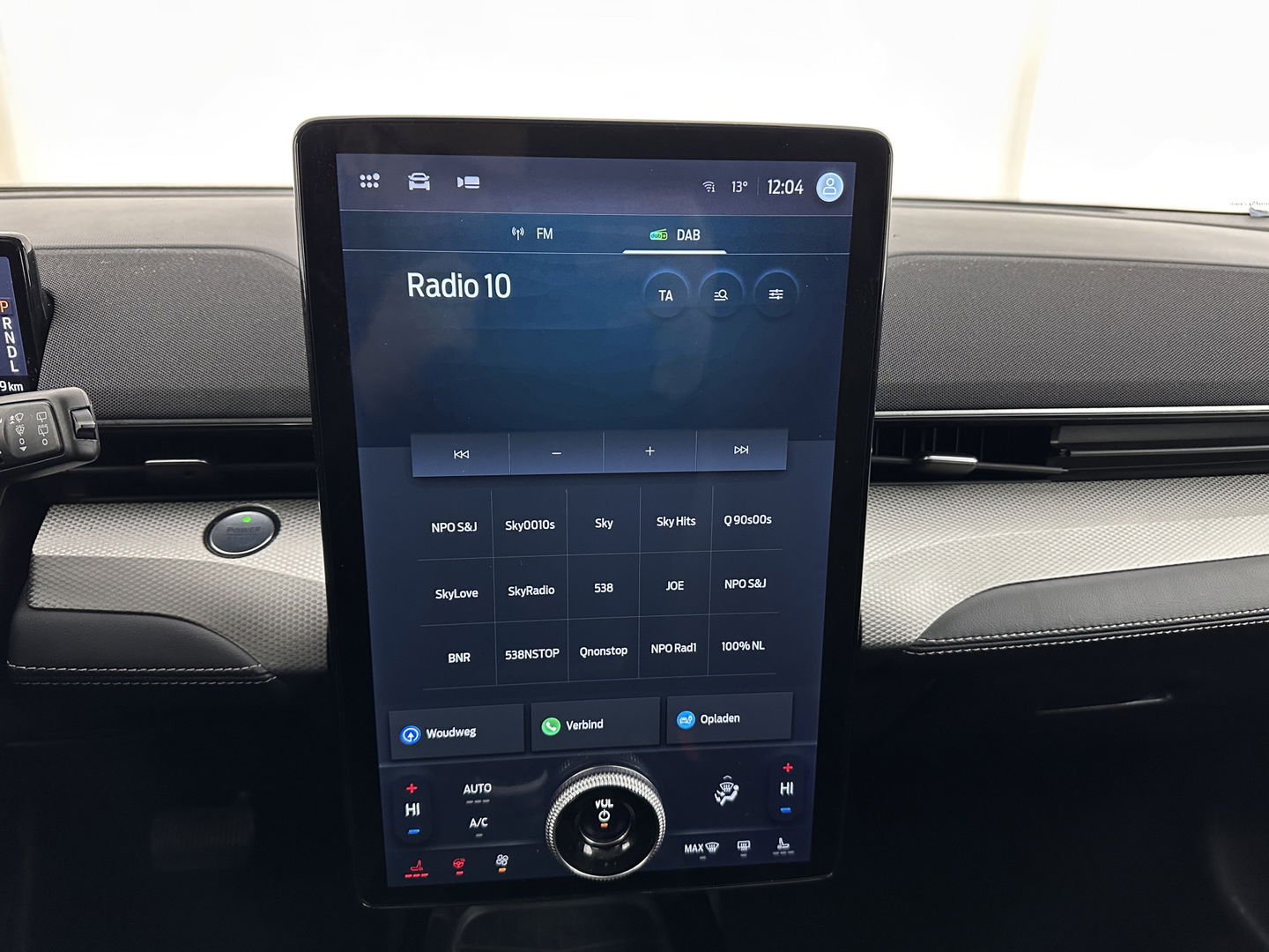 Ford Mustang Mach-E RWD 75 kWh [ 3-Fase ] {SOH-88%} (INCL.BTW) *LEATHER | FULL-LED | DAB | DIGI-COCKPIT | KEYLESS | NAVI-FULLMAP | CARPLAY | HEATED-COMFORTSEATS | TOPVIEW | ADAPTIVE-CRUISE | PRIVACY-GLASS | 18'' ALU*