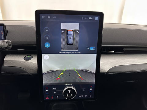 Ford Mustang Mach-E RWD 75 kWh [ 3-Fase ] {SOH-88%} (INCL.BTW) *LEATHER | FULL-LED | DAB | DIGI-COCKPIT | KEYLESS | NAVI-FULLMAP | CARPLAY | HEATED-COMFORTSEATS | TOPVIEW | ADAPTIVE-CRUISE | PRIVACY-GLASS | 18'' ALU*