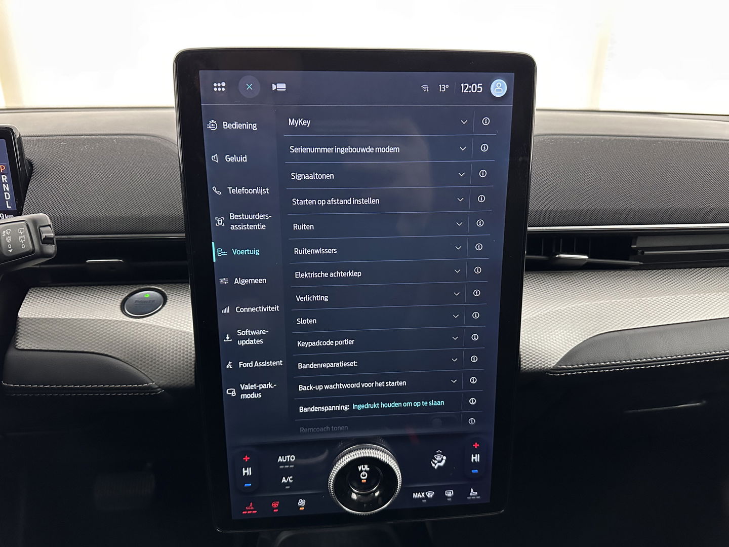 Ford Mustang Mach-E RWD 75 kWh [ 3-Fase ] {SOH-88%} (INCL.BTW) *LEATHER | FULL-LED | DAB | DIGI-COCKPIT | KEYLESS | NAVI-FULLMAP | CARPLAY | HEATED-COMFORTSEATS | TOPVIEW | ADAPTIVE-CRUISE | PRIVACY-GLASS | 18'' ALU*