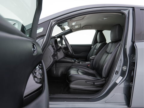 Nissan Leaf 3.Zero Limited Edition 62 kWh {SOH-93%} (INCL-BTW) Aut. *LEATHER | ADAPTIVE-CRUISE | FULL-LED | DIGI-COCKPIT | TOPVIEW | BOSE-AUDIO | KEYLESS | DAB+ | BLINDSPOT | ECC | PDC | HEATED-COMFORTSEATS | 17"ALU*