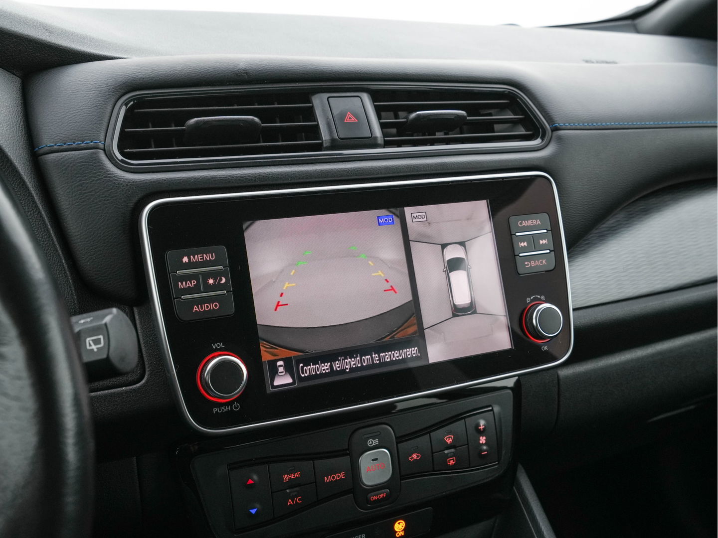 Nissan Leaf 3.Zero Limited Edition 62 kWh {SOH-93%} (INCL-BTW) Aut. *LEATHER | ADAPTIVE-CRUISE | FULL-LED | DIGI-COCKPIT | TOPVIEW | BOSE-AUDIO | KEYLESS | DAB+ | BLINDSPOT | ECC | PDC | HEATED-COMFORTSEATS | 17"ALU*