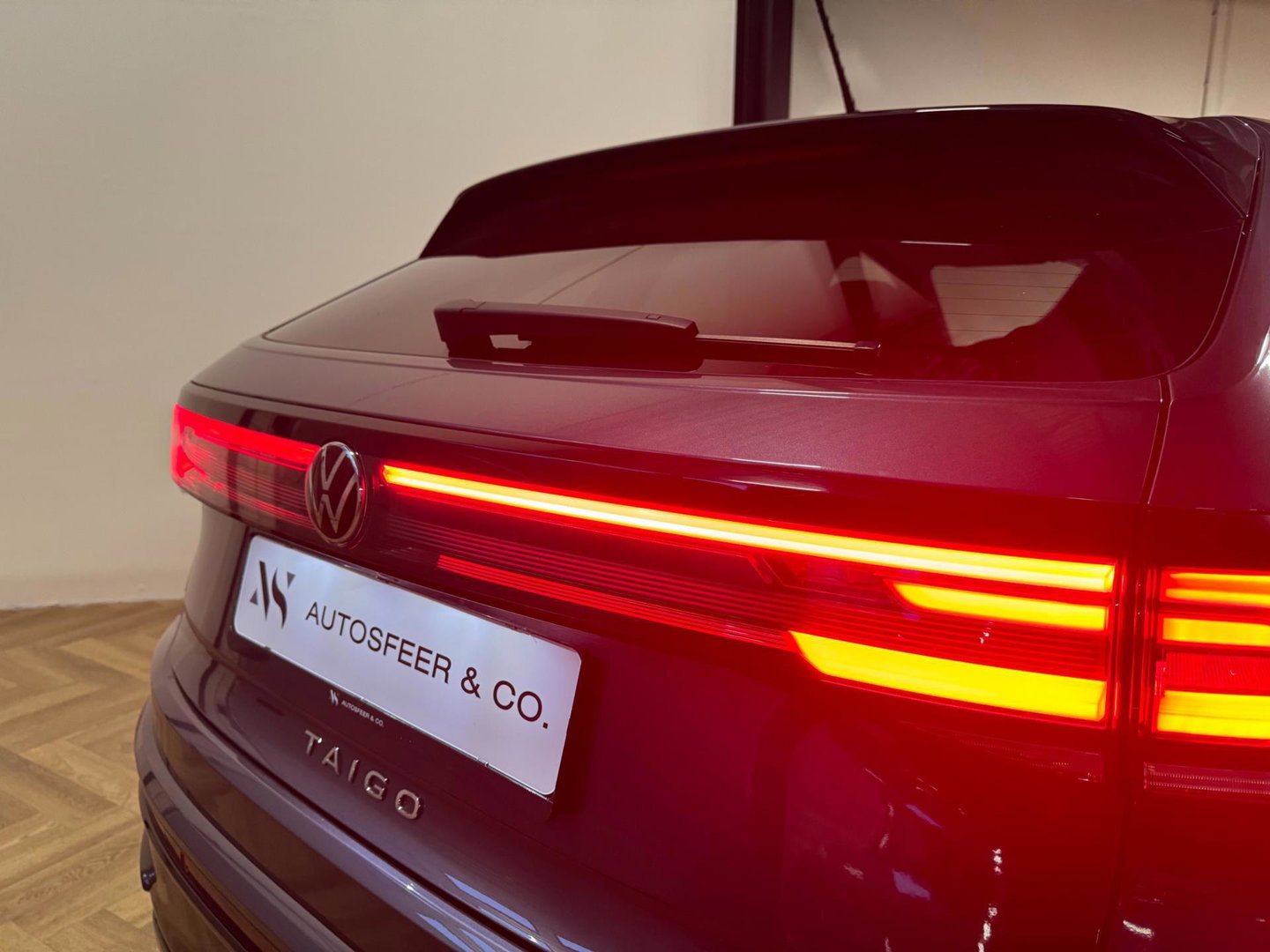 Volkswagen Taigo 1.5 TSI R-Line PANO KEYLESS CAM