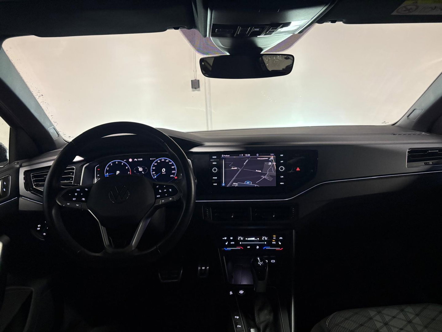 Volkswagen Taigo 1.5 TSI R-Line PANO KEYLESS CAM