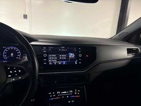 Volkswagen Taigo 1.5 TSI R-Line PANO KEYLESS CAM