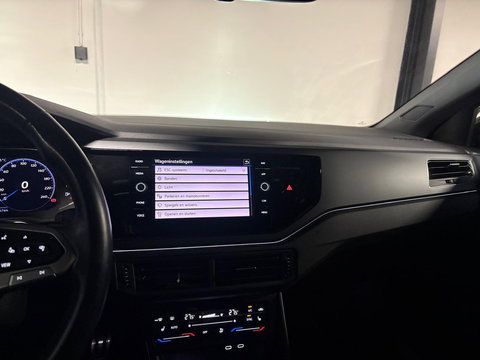 Volkswagen Taigo 1.5 TSI R-Line PANO KEYLESS CAM
