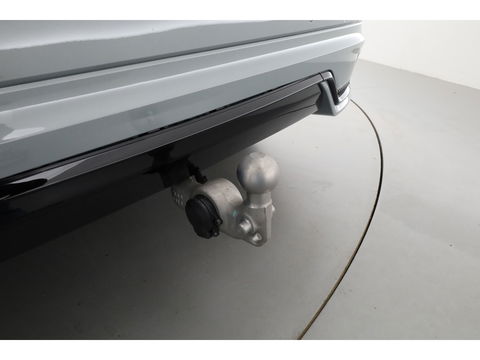 Volvo XC60 2.0 T8 Plug-in hybrid AWD Ultra Black Edition | Full Option | B&W Audio | Luchtvering | Trekhaak | stoel ventilatie | ACC | Blis | 360 cam |