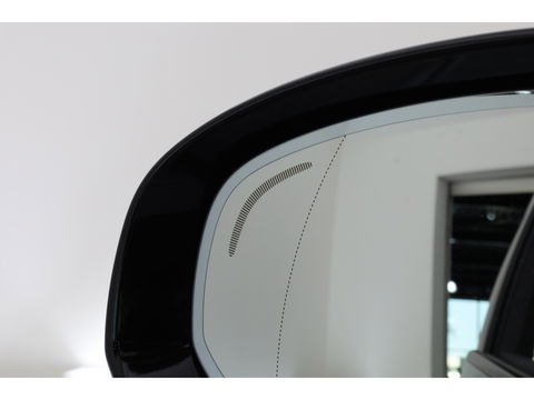 Volvo XC60 2.0 T8 Plug-in hybrid AWD Ultra Black Edition | Full Option | B&W Audio | Luchtvering | Trekhaak | stoel ventilatie | ACC | Blis | 360 cam |