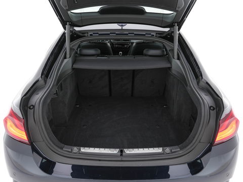 BMW 4 Serie Gran Coupé 420i M-Sportpack High Executive Edition (INCL-BTW) Aut. *LEATHER | FULL-LED | DIGI-COCKPIT | HIFI-SOUND | HEATED-SPORTSEATS | DAB+ | CAMERA | SHIFTPADDLES | PRIVACYGLASS | HEAD-UP | TOWBAR | KEYLESS | CARBON-INLAY | 19''ALU*