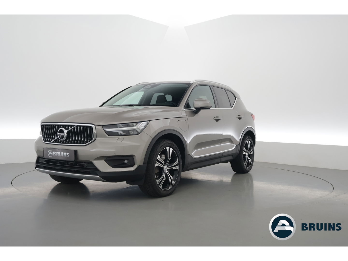 Volvo XC40 1.5 T5 Recharge Inscription | Trekhaak | 360 Cam | ACC | Blis | H&K Audio | stoel 4 & stuur Verwarming