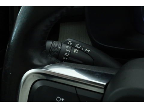Volvo XC40 1.5 T5 Recharge Inscription | Trekhaak | 360 Cam | ACC | Blis | H&K Audio | stoel 4 & stuur Verwarming