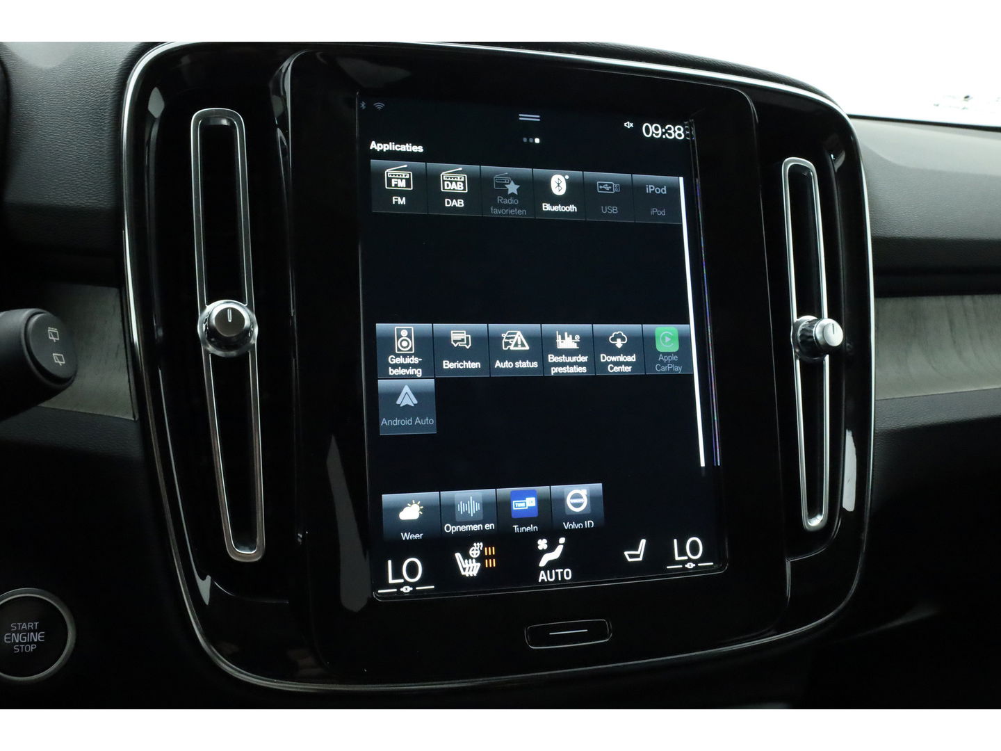 Volvo XC40 1.5 T5 Recharge Inscription | Trekhaak | 360 Cam | ACC | Blis | H&K Audio | stoel 4 & stuur Verwarming