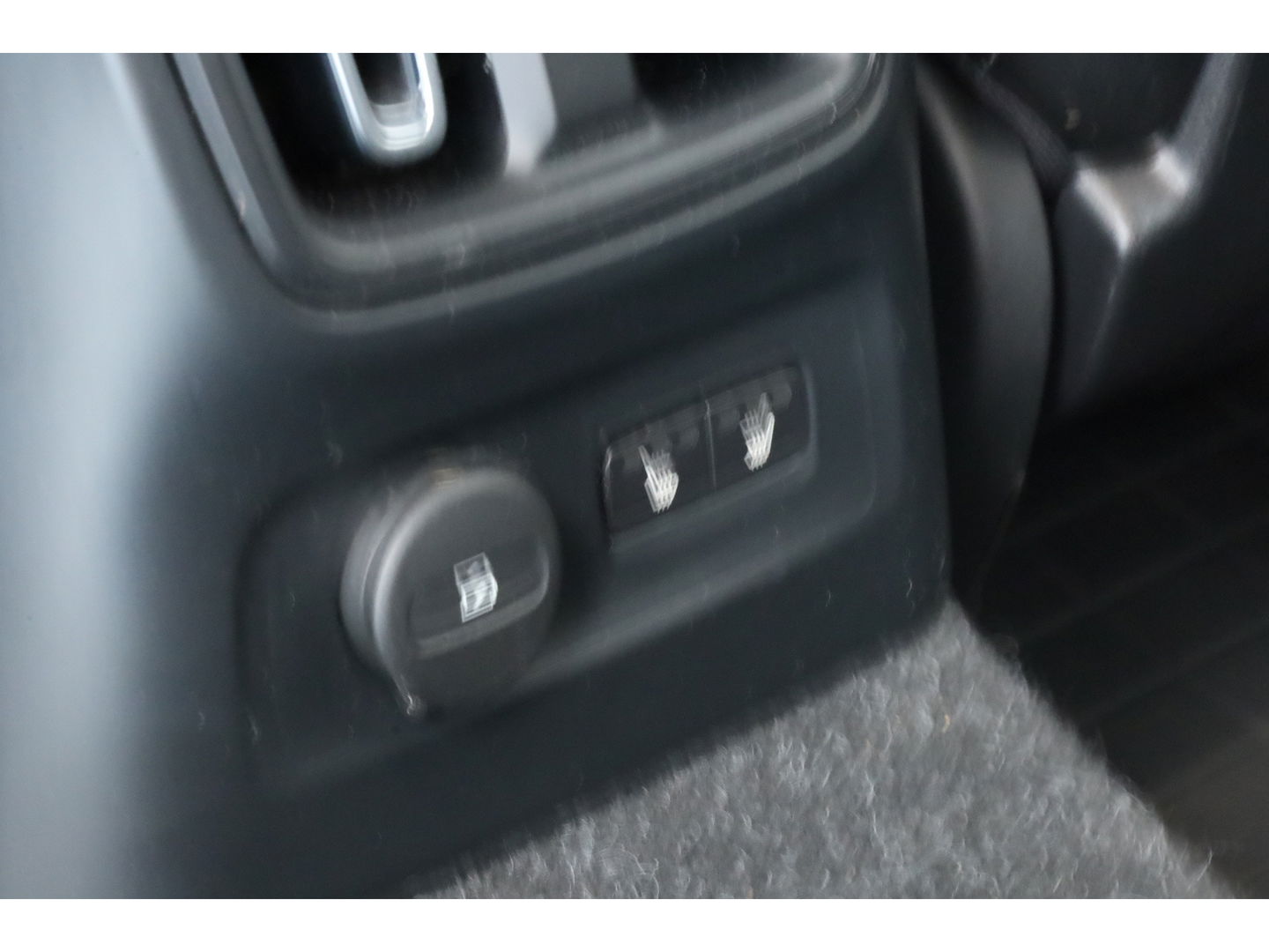 Volvo XC40 1.5 T5 Recharge Inscription | Trekhaak | 360 Cam | ACC | Blis | H&K Audio | stoel 4 & stuur Verwarming