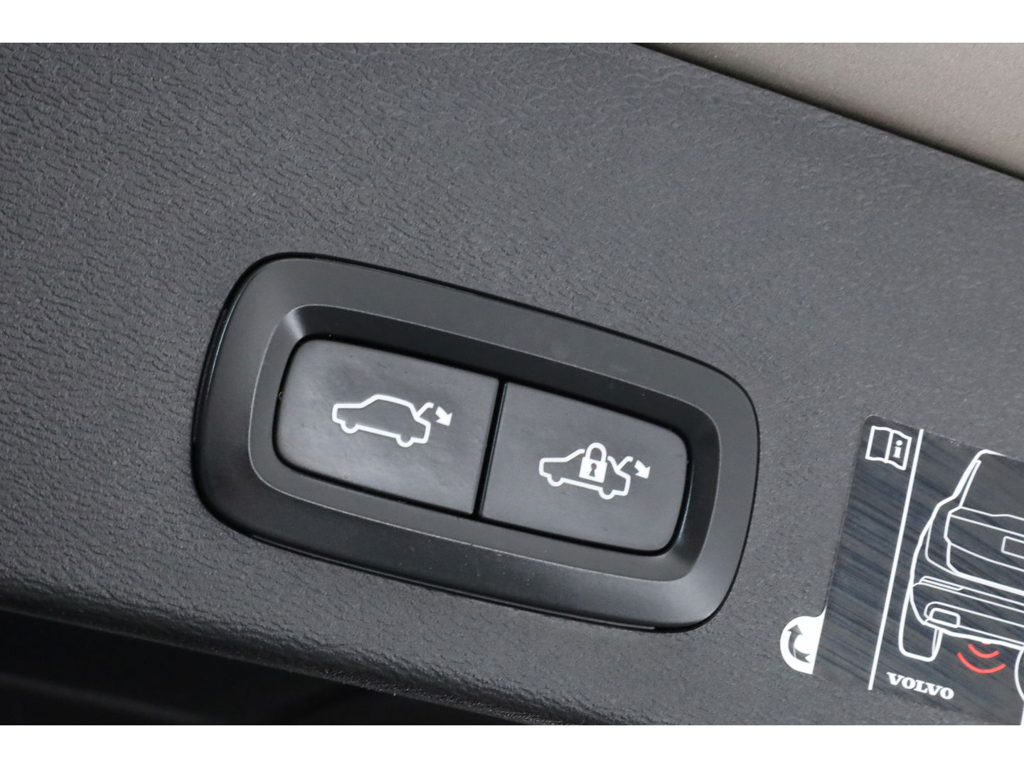 Volvo XC40 1.5 T5 Recharge Inscription | Trekhaak | 360 Cam | ACC | Blis | H&K Audio | stoel 4 & stuur Verwarming