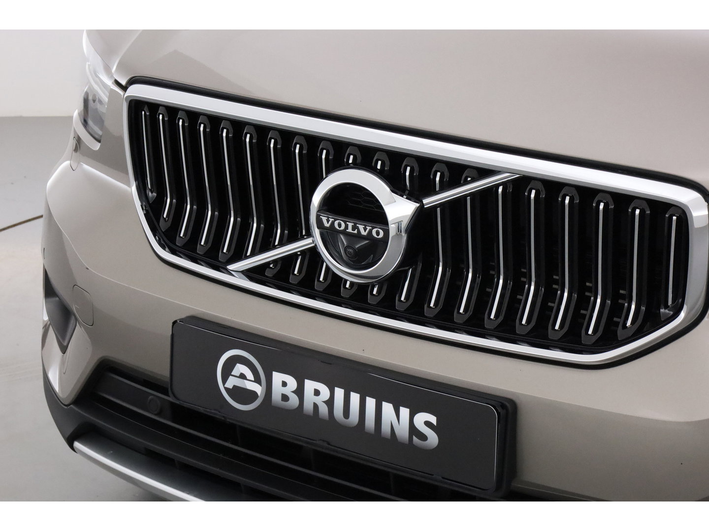 Volvo XC40 1.5 T5 Recharge Inscription | Trekhaak | 360 Cam | ACC | Blis | H&K Audio | stoel 4 & stuur Verwarming