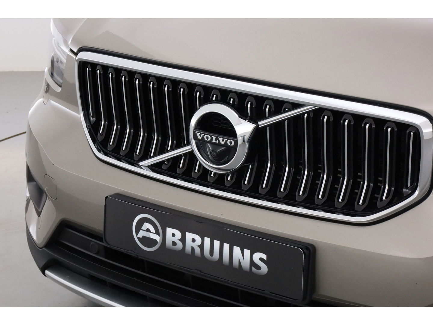 Volvo XC40 1.5 T5 Recharge Inscription | Trekhaak | 360 Cam | ACC | Blis | H&K Audio | stoel 4 & stuur Verwarming