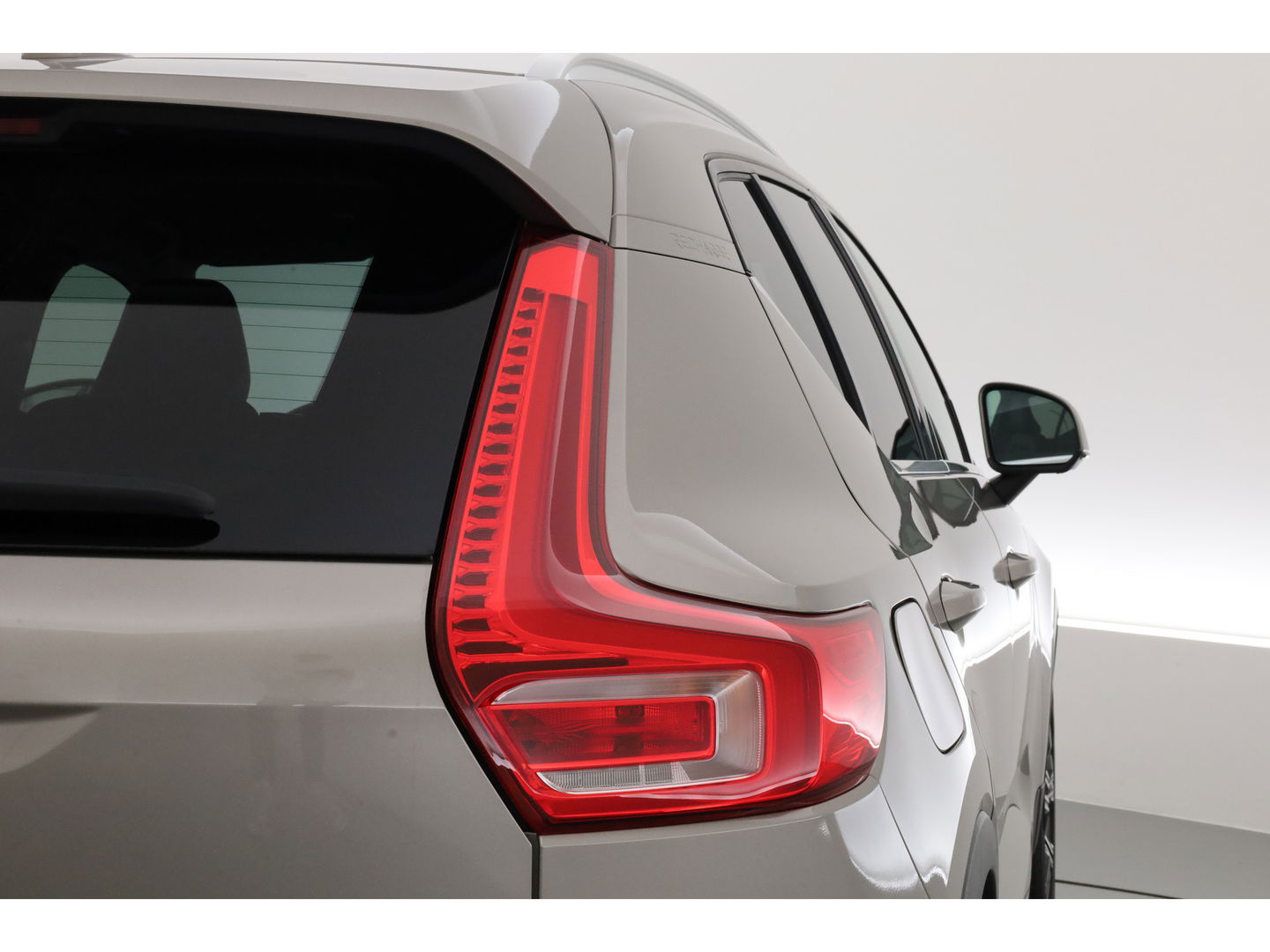 Volvo XC40 1.5 T5 Recharge Inscription | Trekhaak | 360 Cam | ACC | Blis | H&K Audio | stoel 4 & stuur Verwarming