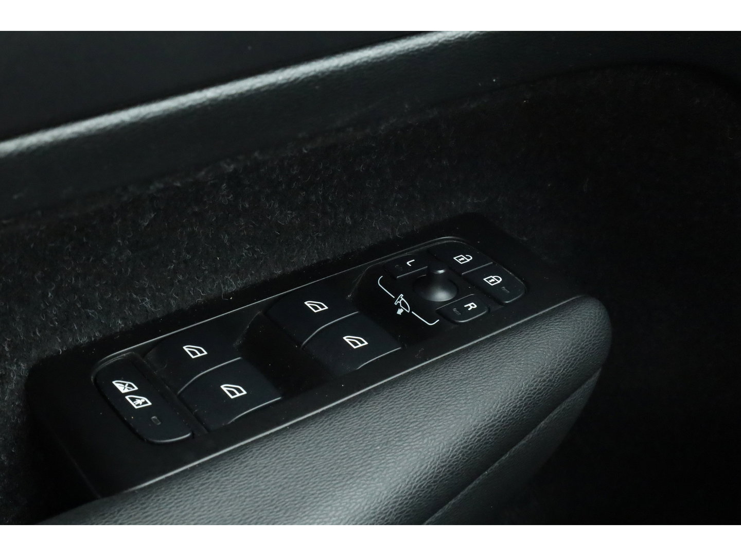 Volvo XC40 1.5 T5 Recharge Inscription | Trekhaak | 360 Cam | ACC | Blis | H&K Audio | stoel 4 & stuur Verwarming