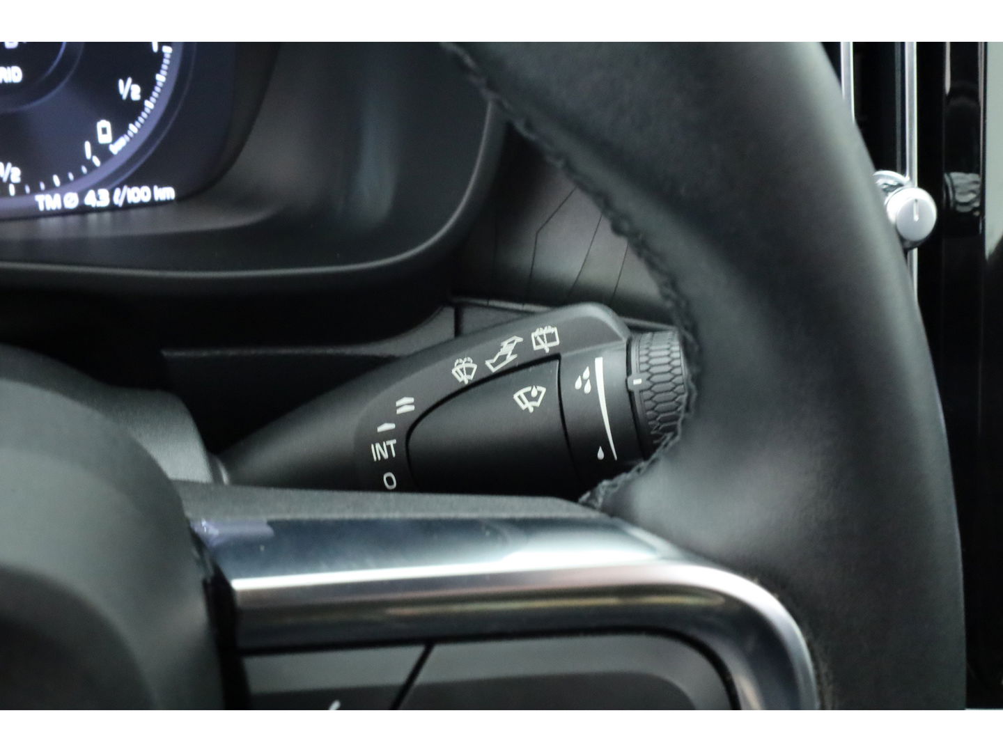 Volvo XC40 1.5 T5 Plug-in hybrid Ultimate Dark | Pano | 360 cam | Leer | ACC | Blis | H&K Audio | Stoel & stuur Verw. | Memory |