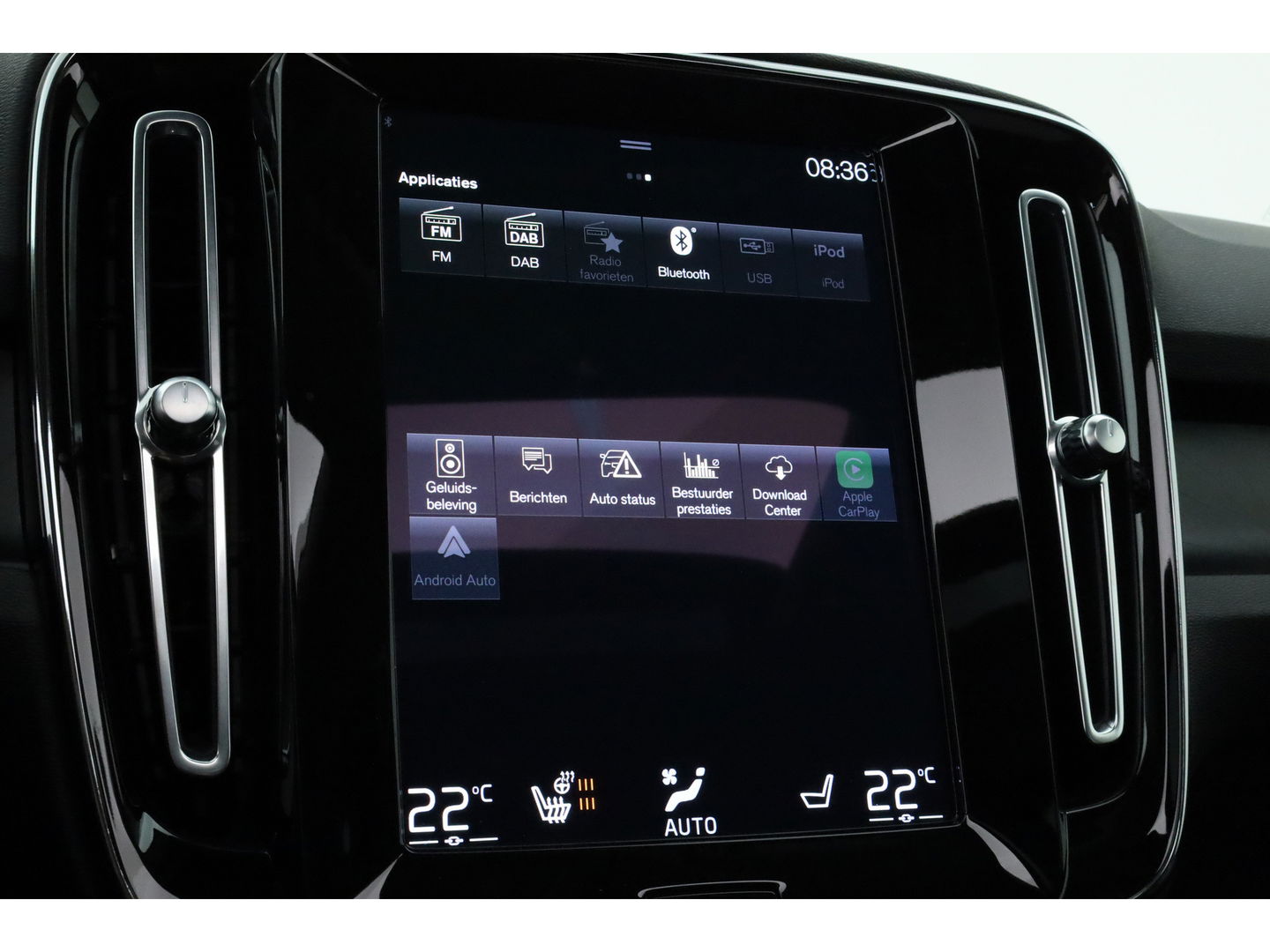 Volvo XC40 1.5 T5 Plug-in hybrid Ultimate Dark | Pano | 360 cam | Leer | ACC | Blis | H&K Audio | Stoel & stuur Verw. | Memory |