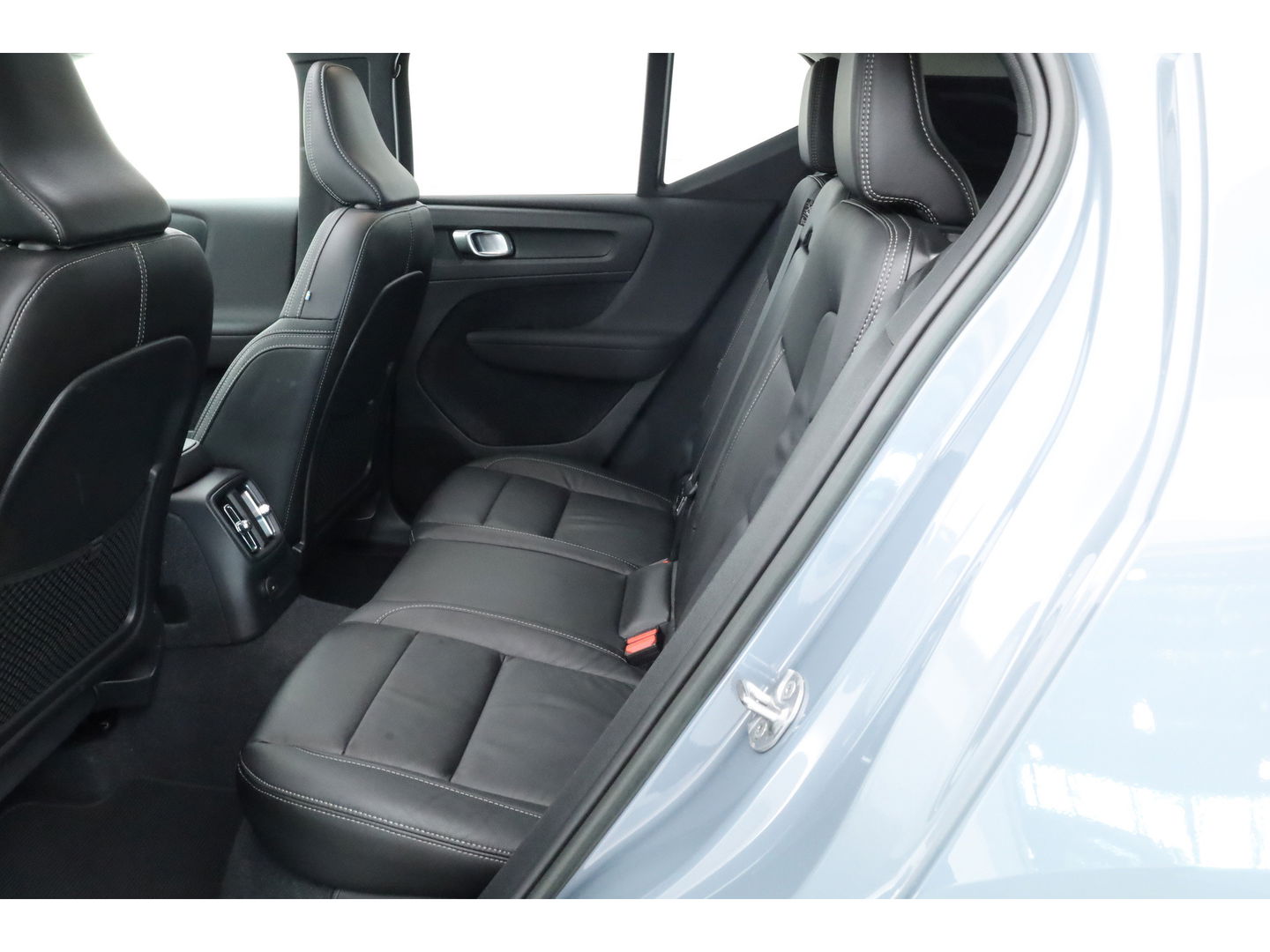 Volvo XC40 1.5 T5 Plug-in hybrid Ultimate Dark | Pano | 360 cam | Leer | ACC | Blis | H&K Audio | Stoel & stuur Verw. | Memory |