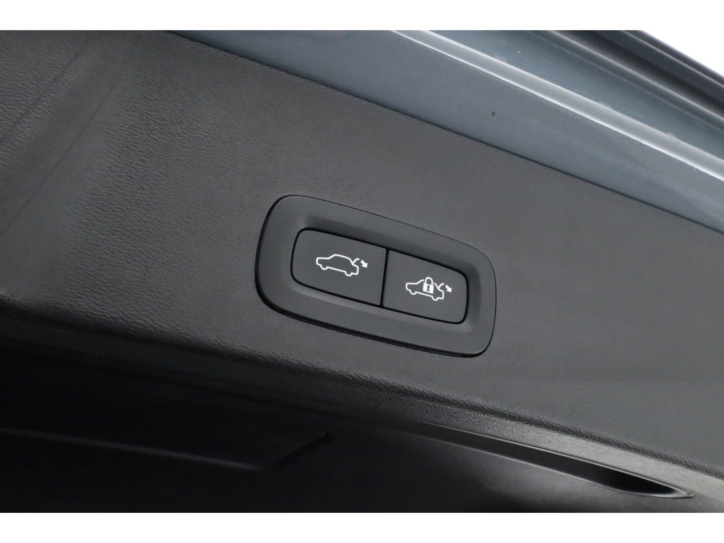 Volvo XC40 1.5 T5 Plug-in hybrid Ultimate Dark | Pano | 360 cam | Leer | ACC | Blis | H&K Audio | Stoel & stuur Verw. | Memory |