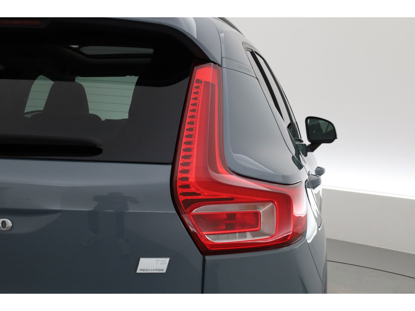 Volvo XC40 1.5 T5 Plug-in hybrid Ultimate Dark | Pano | 360 cam | Leer | ACC | Blis | H&K Audio | Stoel & stuur Verw. | Memory |