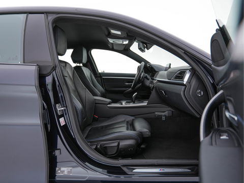 BMW 4 Serie Gran Coupé 420i M-Sportpack High Executive Edition (INCL-BTW) Aut. *LEATHER | FULL-LED | DIGI-COCKPIT | HIFI-SOUND | HEATED-SPORTSEATS | DAB+ | CAMERA | SHIFTPADDLES | PRIVACYGLASS | HEAD-UP | TOWBAR | KEYLESS | CARBON-INLAY | 19''ALU*