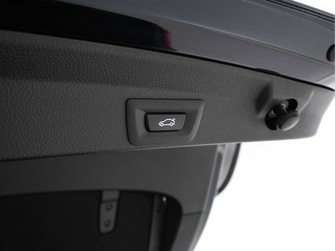 BMW 4 Serie Gran Coupé 420i M-Sportpack High Executive Edition (INCL-BTW) Aut. *LEATHER | FULL-LED | DIGI-COCKPIT | HIFI-SOUND | HEATED-SPORTSEATS | DAB+ | CAMERA | SHIFTPADDLES | PRIVACYGLASS | HEAD-UP | TOWBAR | KEYLESS | CARBON-INLAY | 19''ALU*